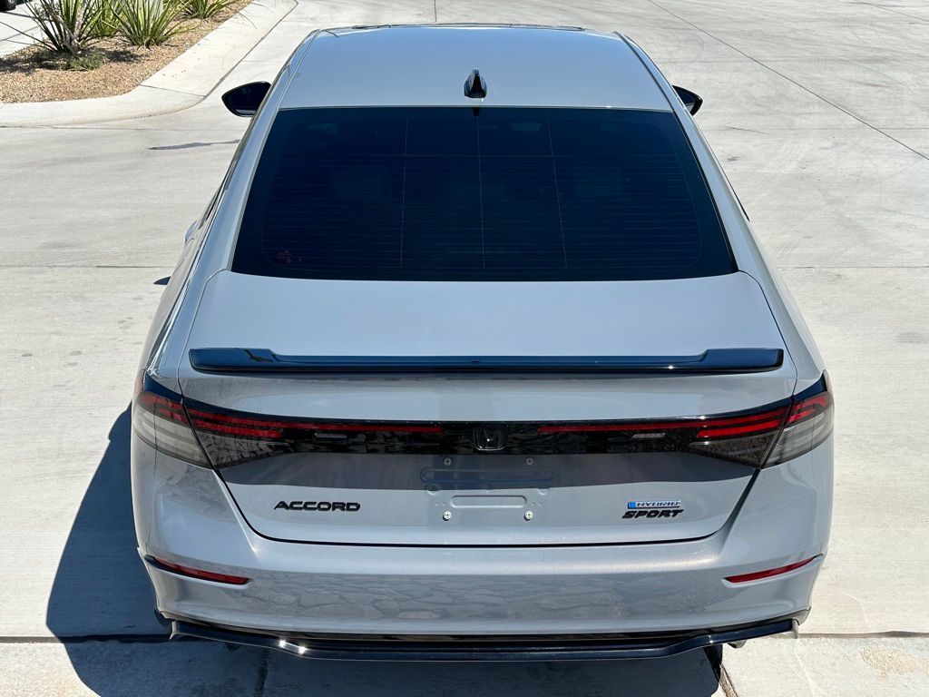 2023 Honda Accord Hybrid Sport-L photo 3