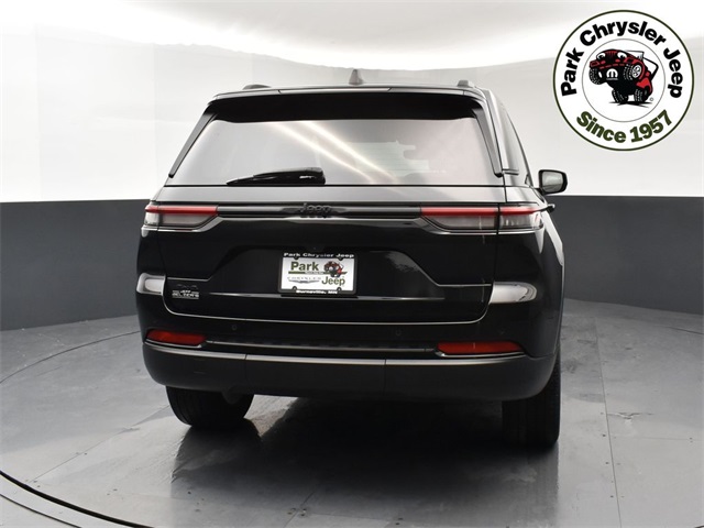 Used 2023 Jeep Grand Cherokee Altitude with VIN 1C4RJHAG8PC513455 for sale in Burnsville, Minnesota