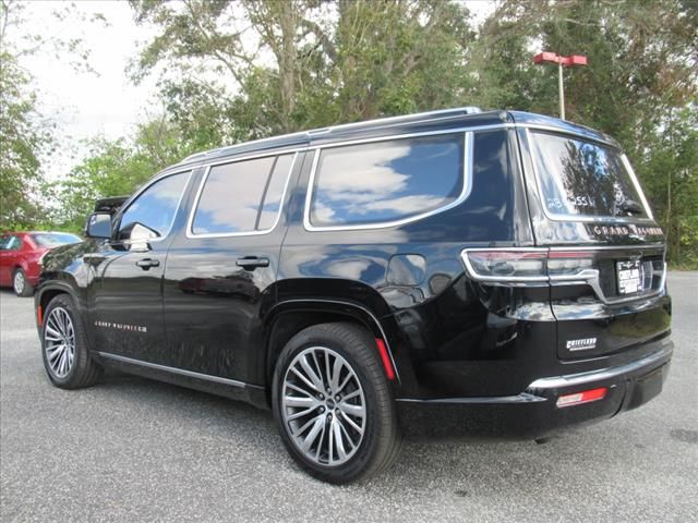 2023 Jeep Grand Wagoneer III photo 4