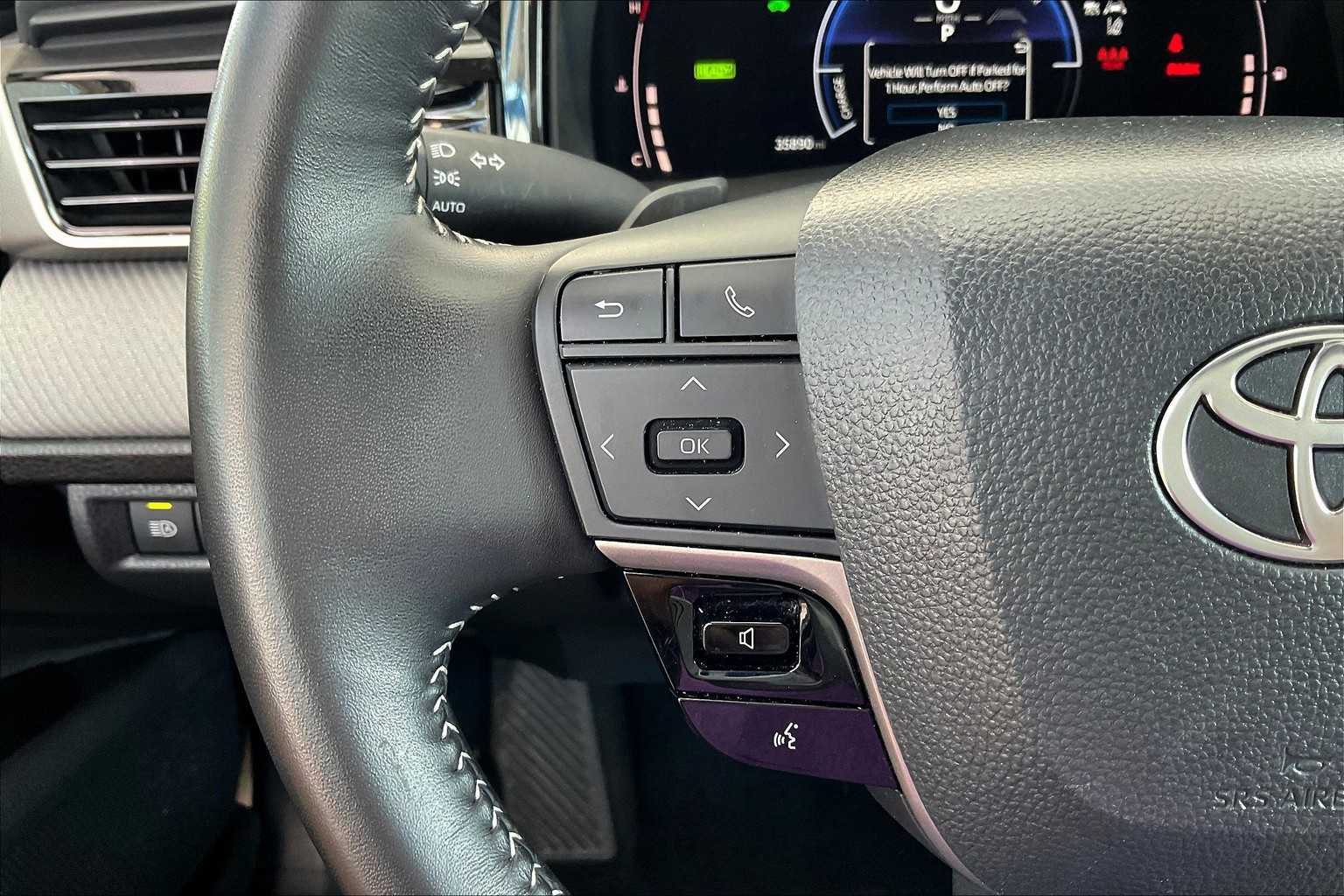 2025 Toyota Camry SE photo 22