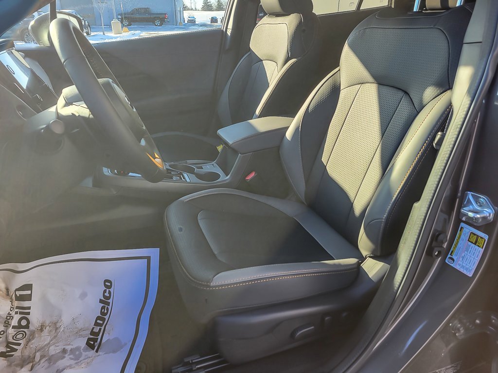 2025 SUBARU CROSSTREK - Image 8