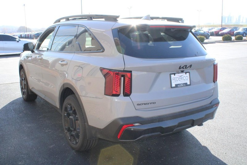 2025 Kia Sorento X-Line SX Prestige photo 4