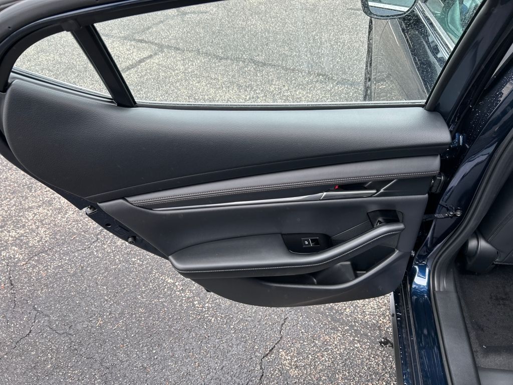2026 Mazda Mazda3 2.5 Select Sport Base photo 19