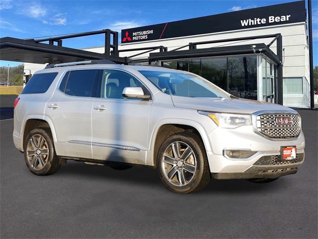 2019 GMC Acadia Denali's photo