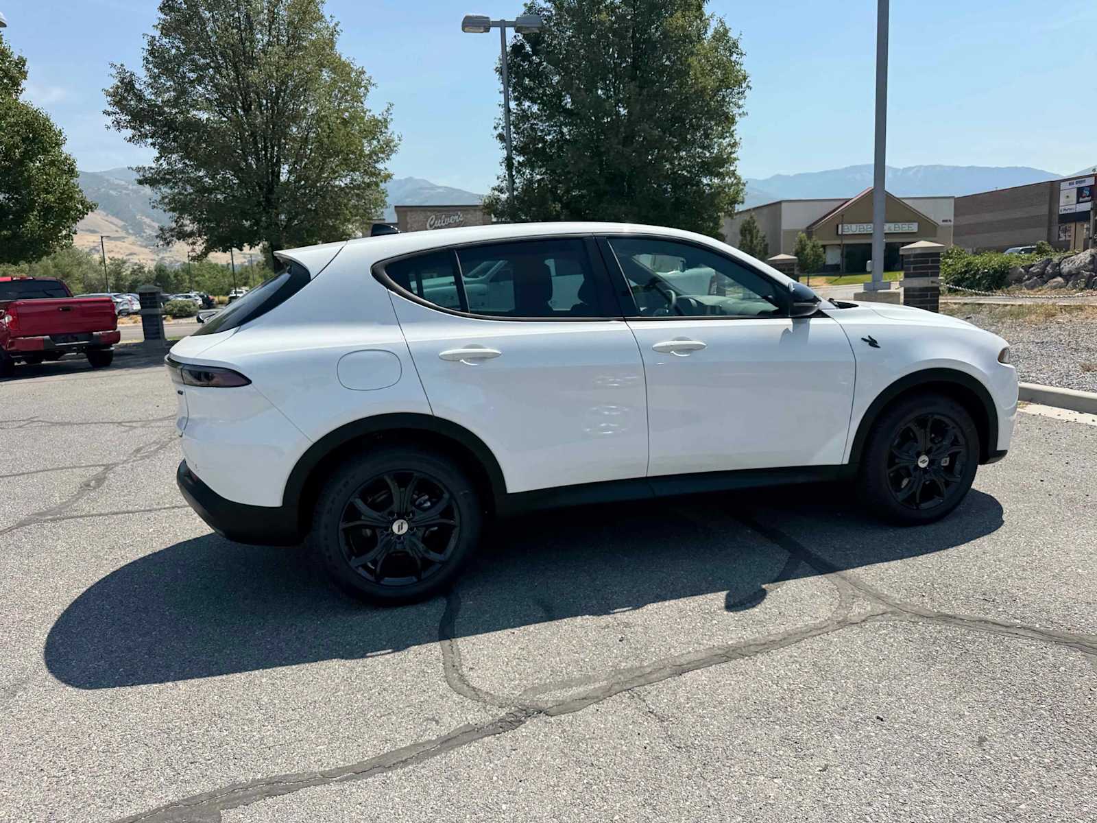 2025 Dodge Hornet GT photo 4