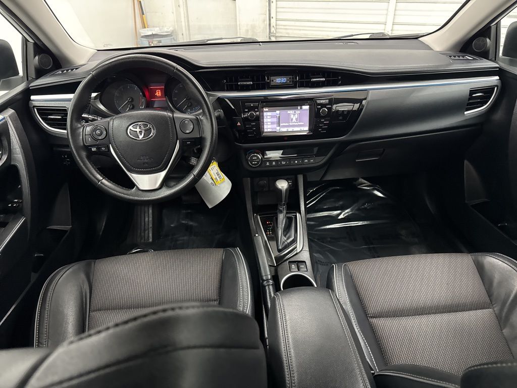 2015 Toyota Corolla Plus photo 16