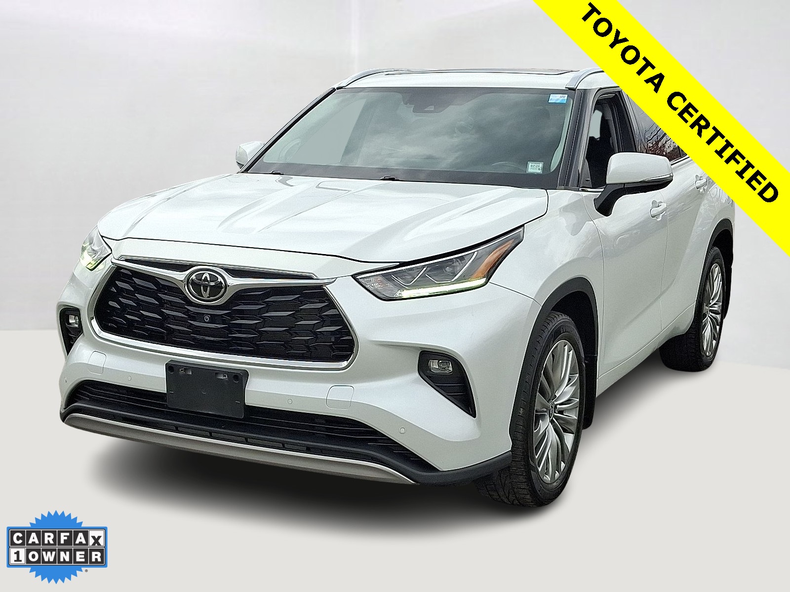 2022 Toyota Highlander Platinum's photo