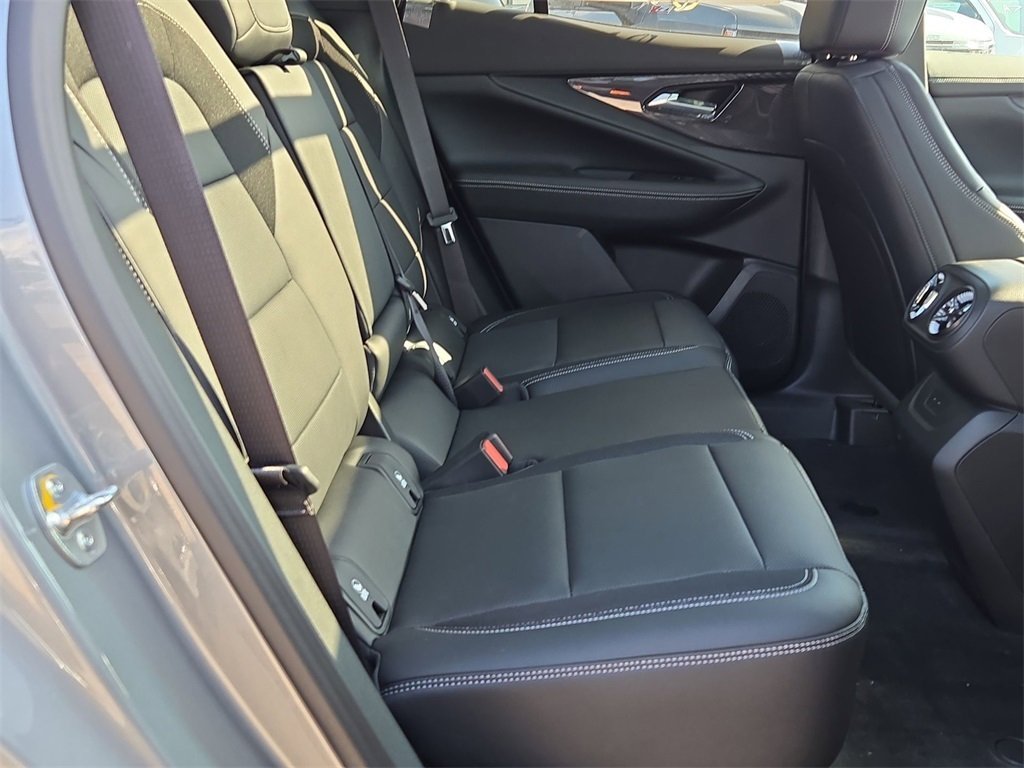 2025 Chevrolet Blazer EV photo 32