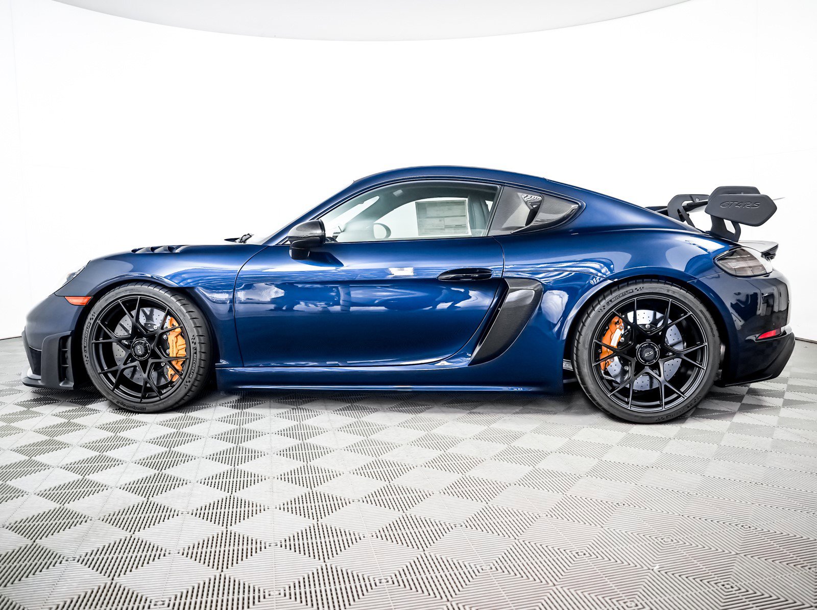 2025 Porsche Cayman GT4 RS photo 2