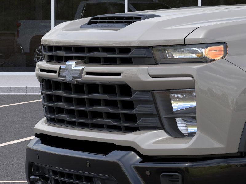 2026 Chevrolet Silverado 2500HD Custom photo 13