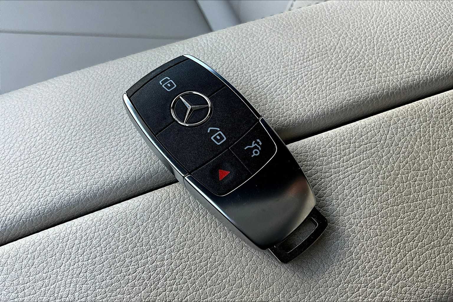 2023 Mercedes Benz EQB photo 13