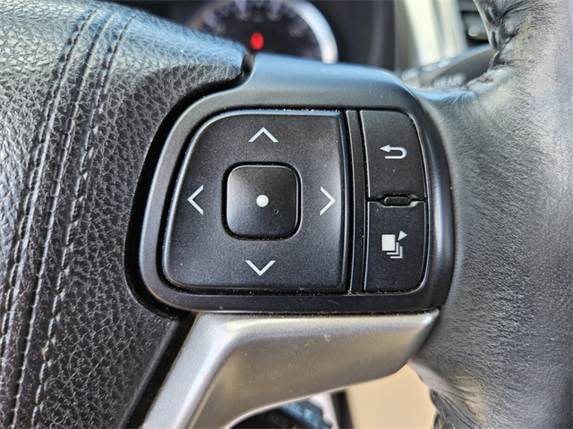 2015 Toyota Highlander XLE photo 25