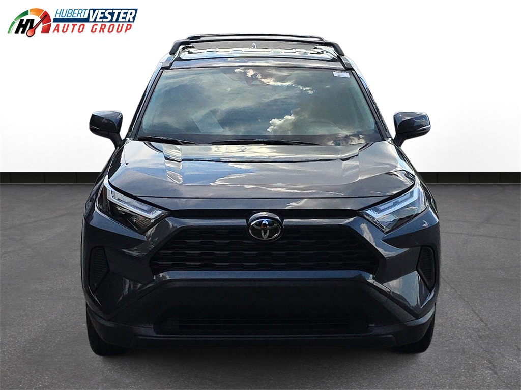 2025 Toyota RAV4 Hybrid XLE photo 3