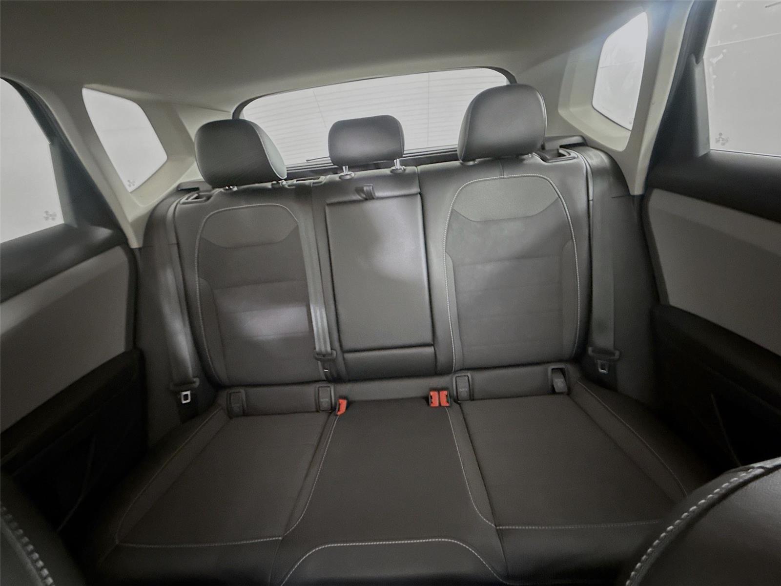 2022 Volkswagen Taos SE photo 11