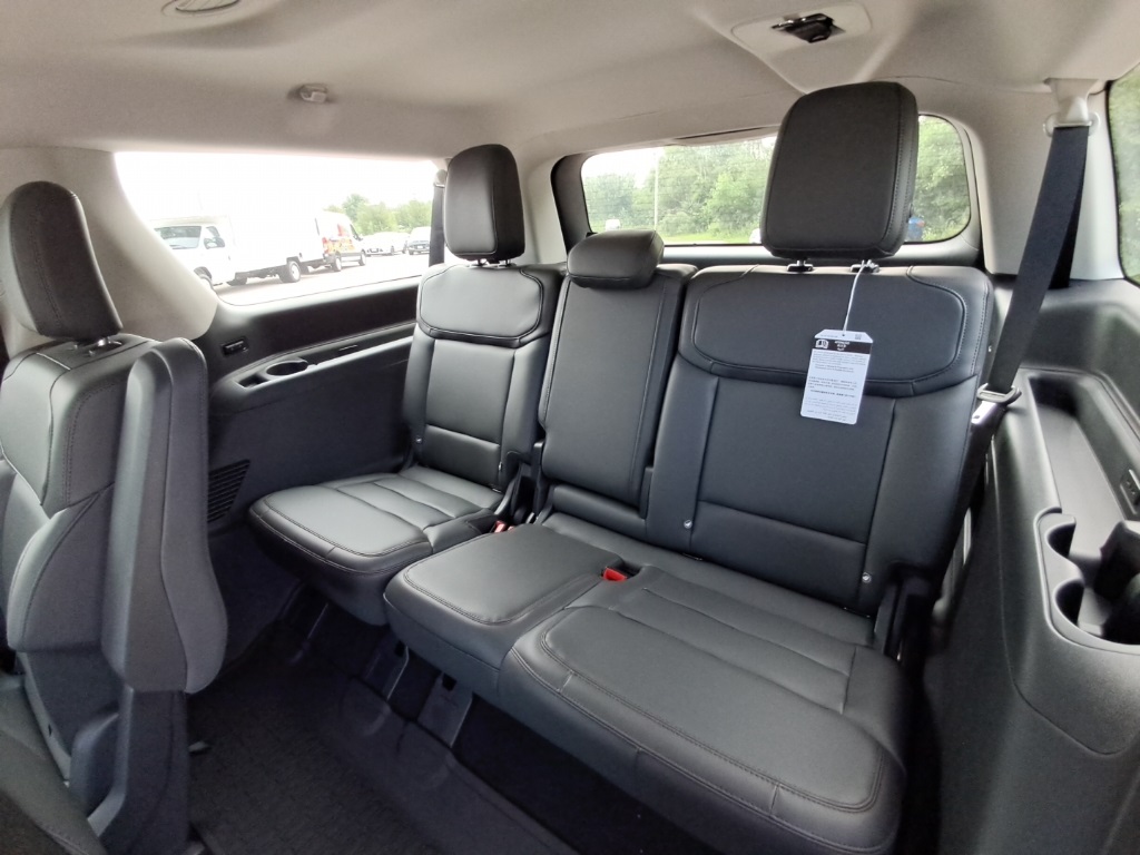 2025 Ford Expedition MAX photo 8