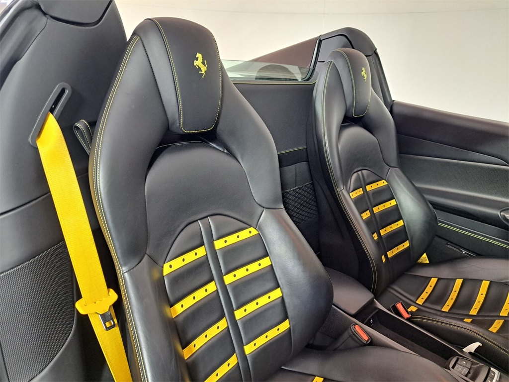 Certified Used 2017 Nero Stellato Ferrari Base image 5