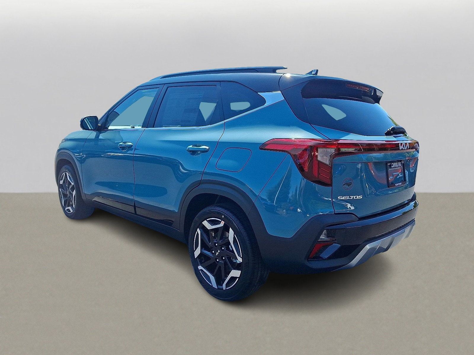 2026 Kia Seltos SX photo 3