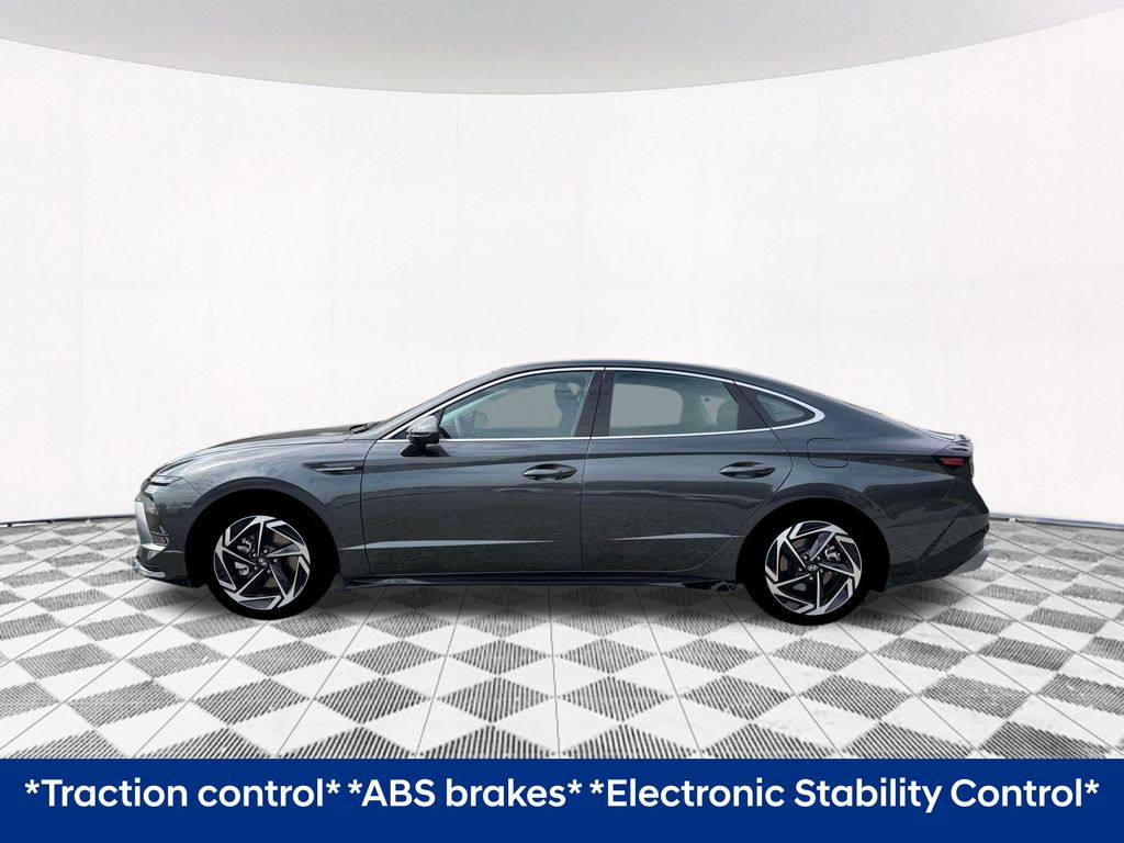 2026 Hyundai Sonata SEL Sport photo 3