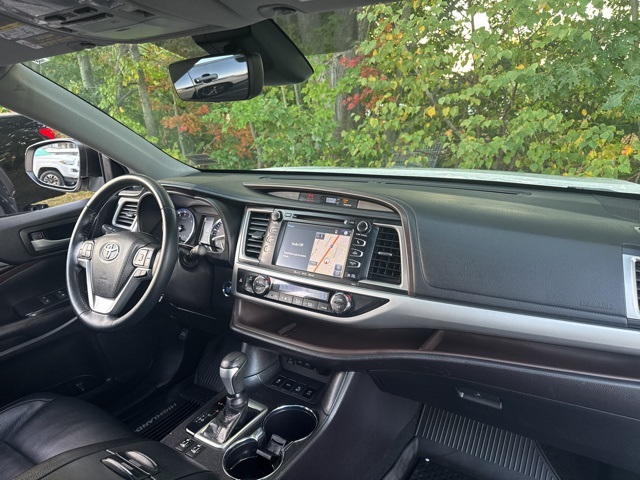 2018 Toyota Highlander XLE photo 17