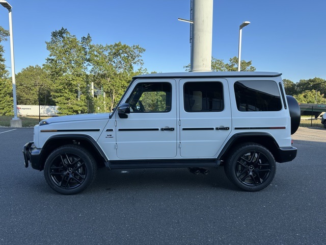 2025 Mercedes Benz G AMG 63 photo 4