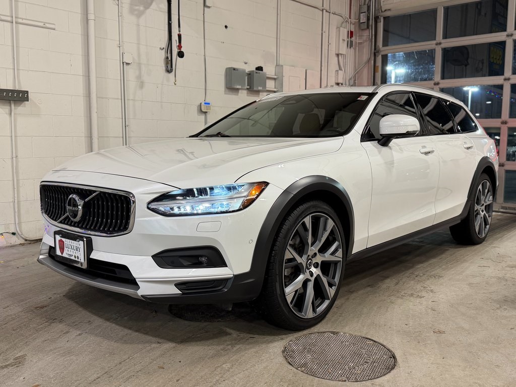 2023 VOLVO V90CC - Image 1