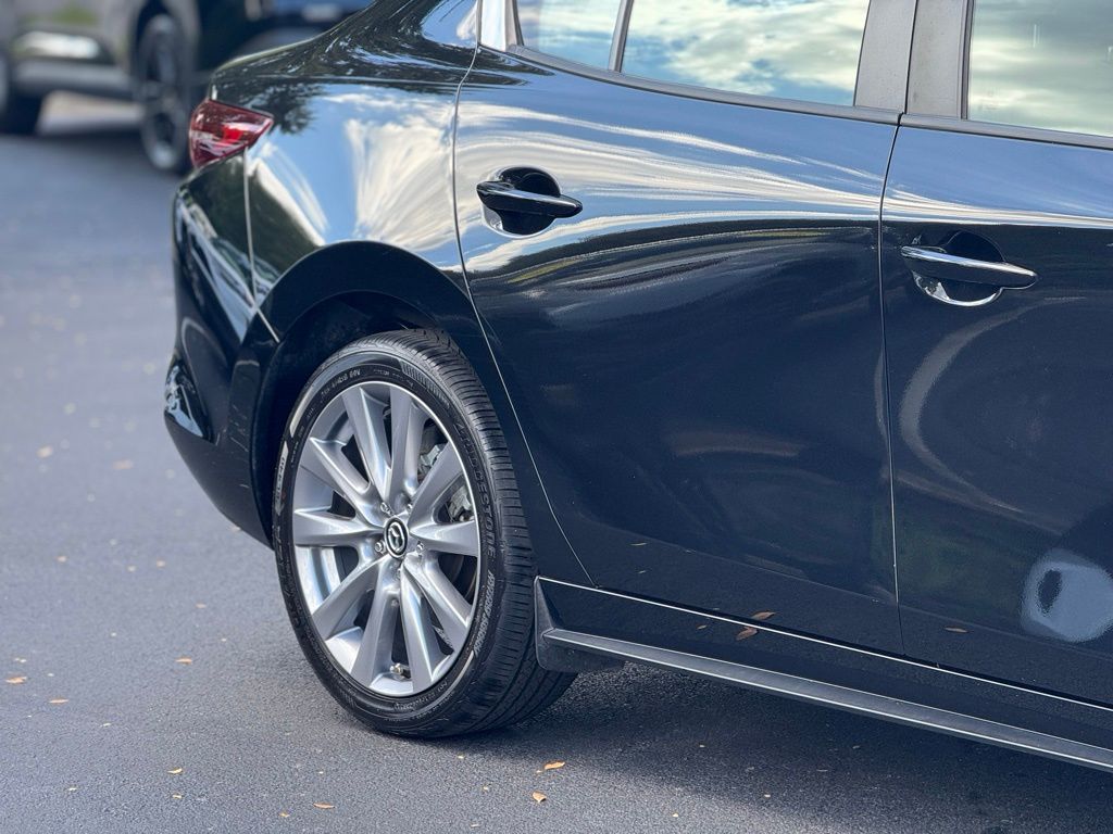 2021 Mazda Mazda3 Preferred photo 3