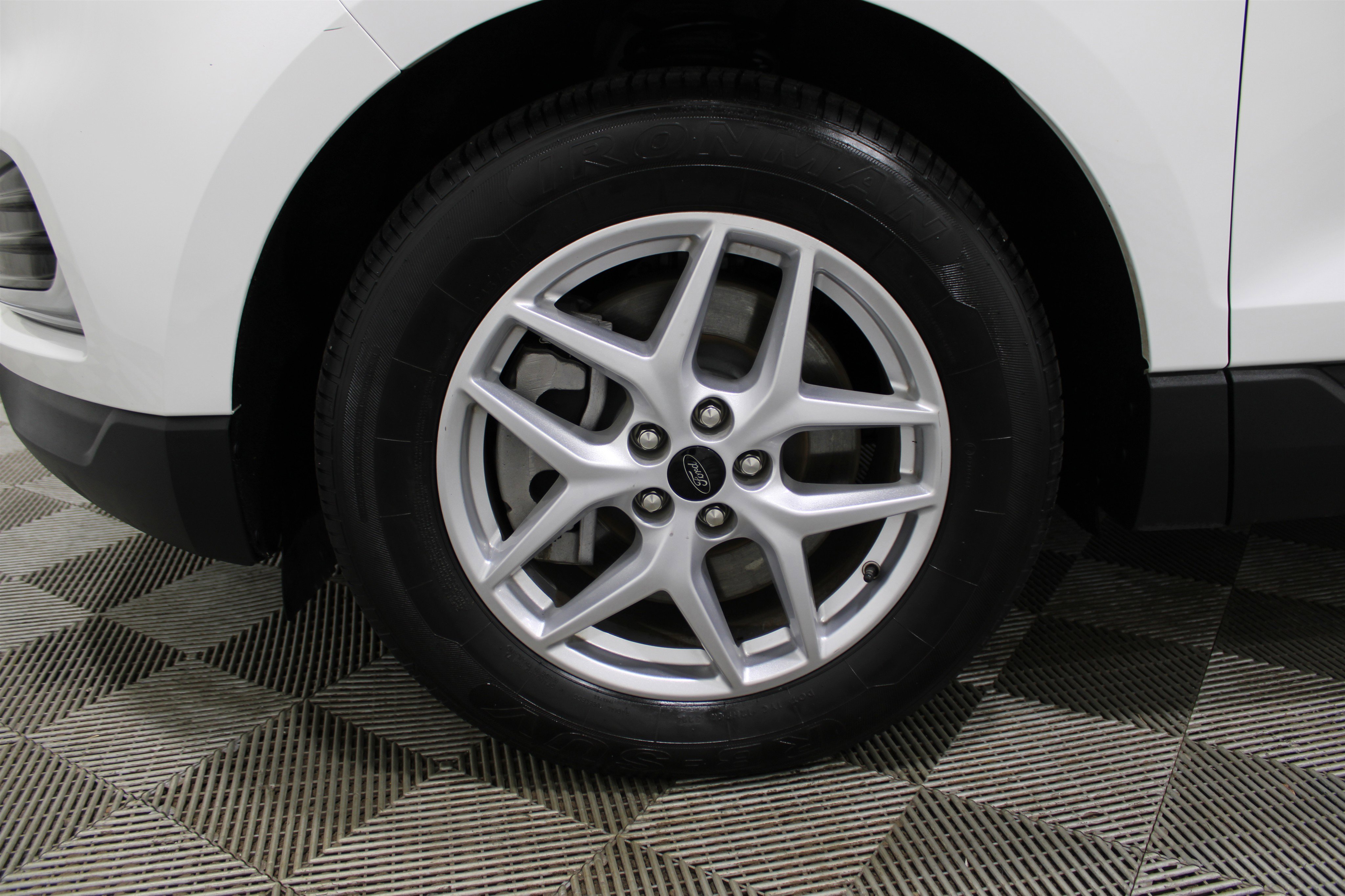 2023 Ford Edge SEL photo 20