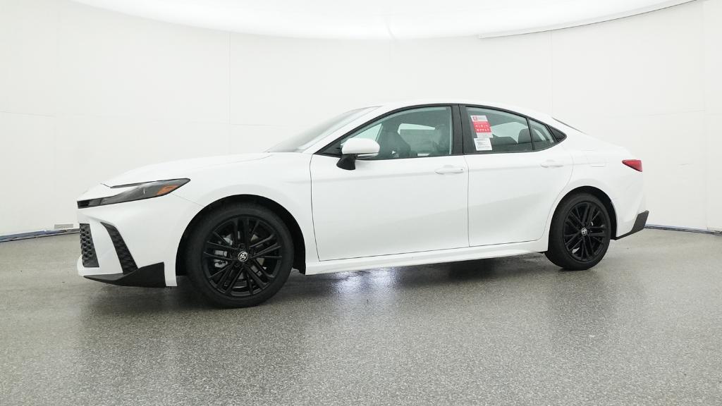 2025 Toyota Camry SE photo 8