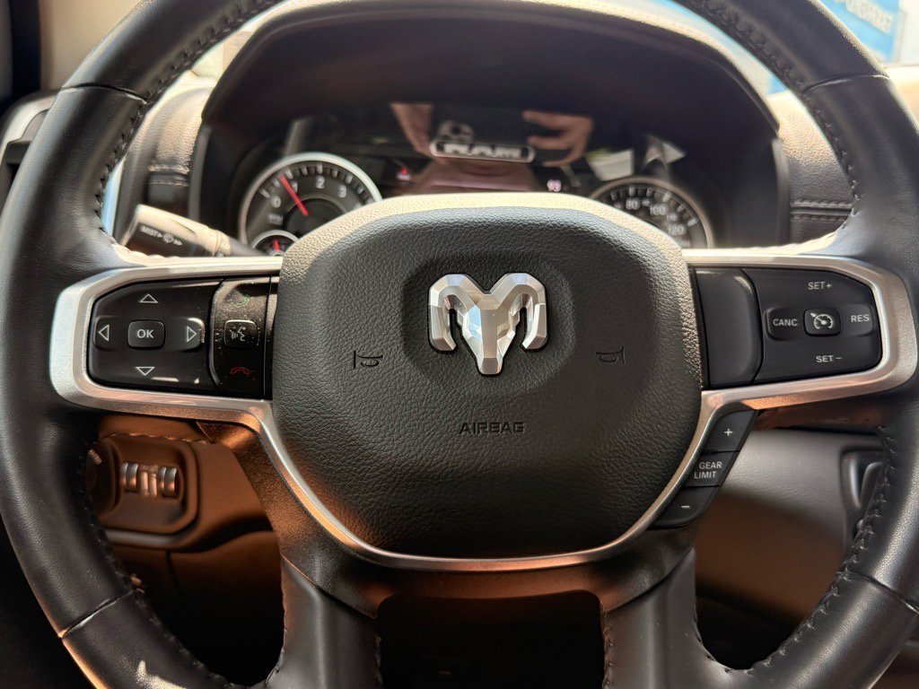 2022 Ram 1500 Laramie photo 12