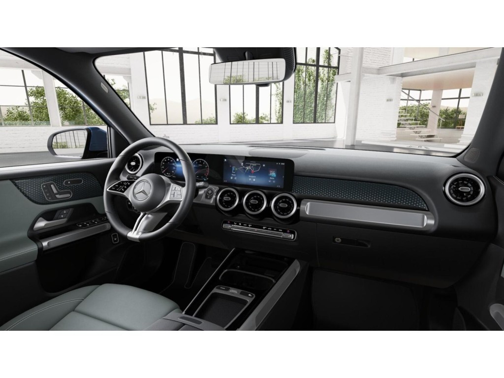 2026 Mercedes Benz GLB 250 photo 6