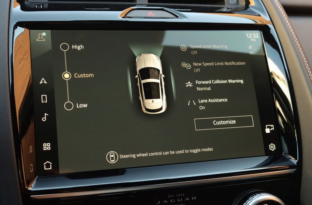 2024 JAGUAR PACE P250 - Image 24