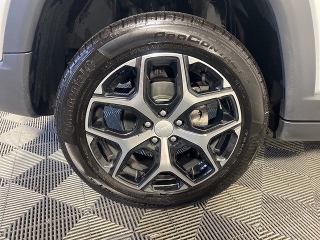 2024 Jeep Compass Limited photo 3