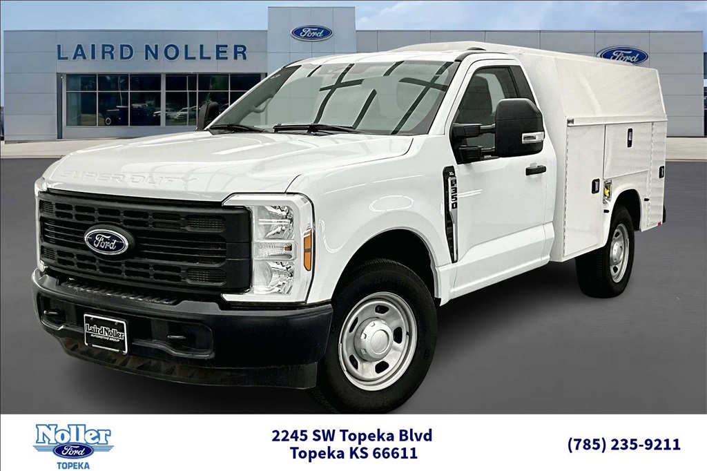 2024 Ford F-350 Super Duty XL's photo