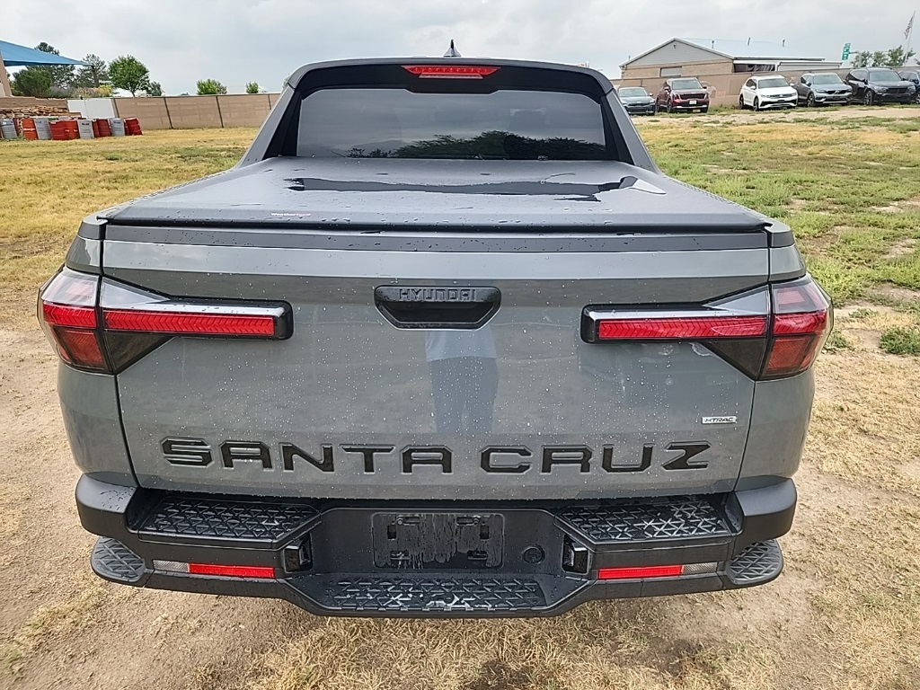 2024 Hyundai Santa Cruz SE photo 4