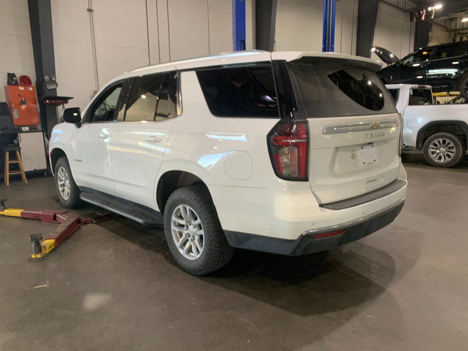 2023 Chevrolet Tahoe LS photo 2