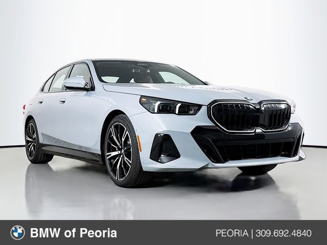 ハーマン5 New 2025 BMW 5 Series 530i xDrive 4D Sedan in Central IL #BMW2433