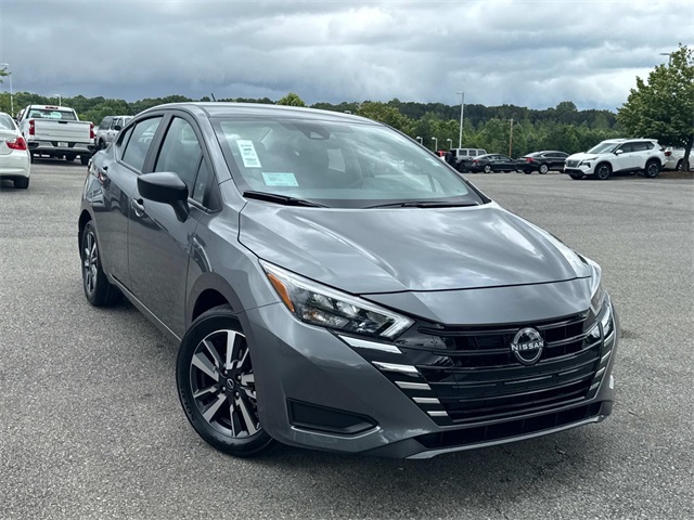 2025 Nissan Versa 1.6 S photo 2
