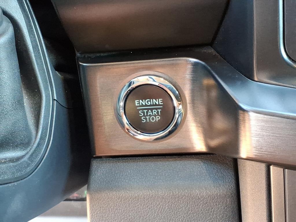 2023 Ford F-350 Lariat photo 15