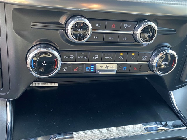 2025 Ford F-150 Lariat photo 14