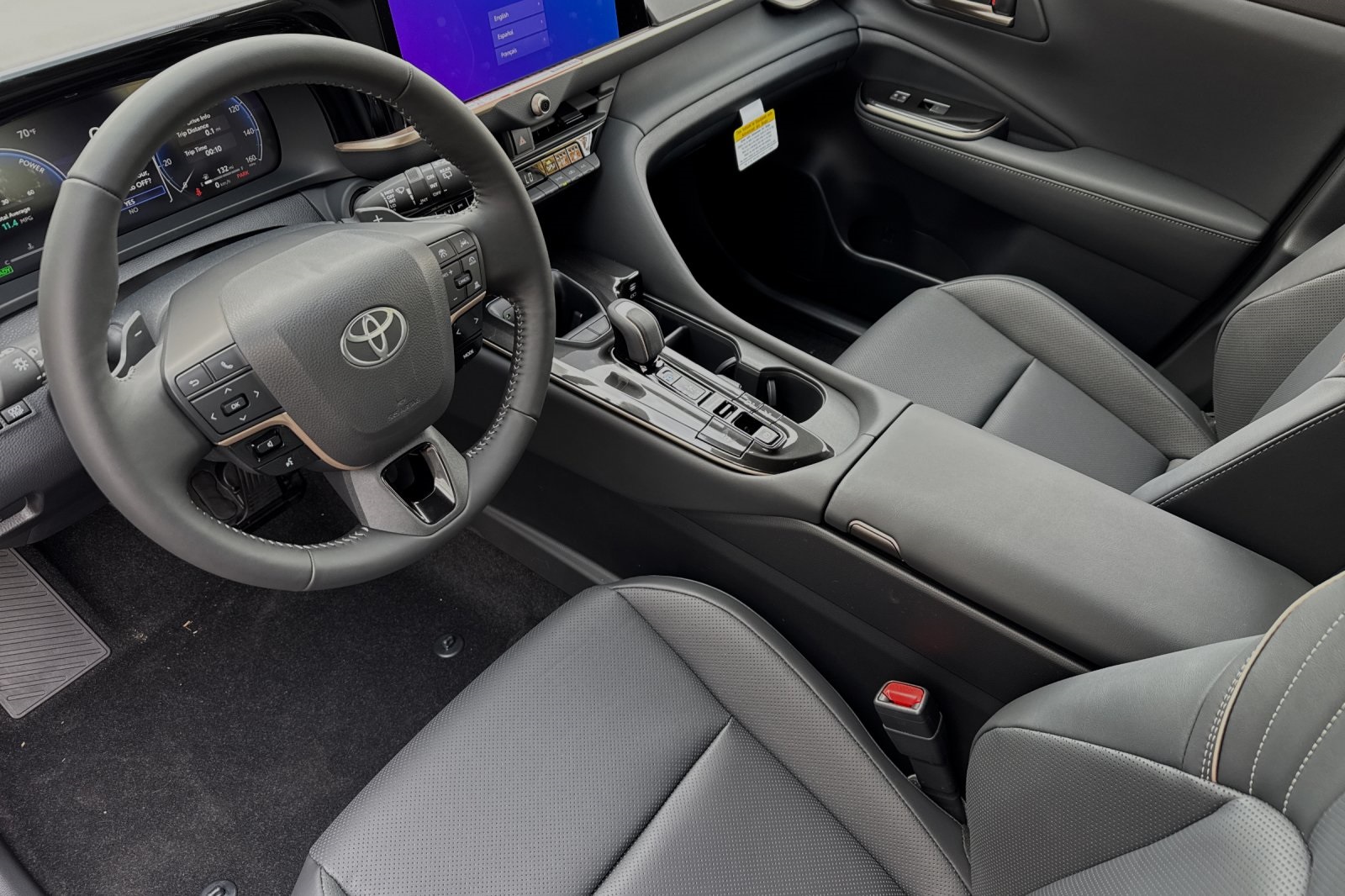 2025 Toyota Crown Signia XLE photo 7