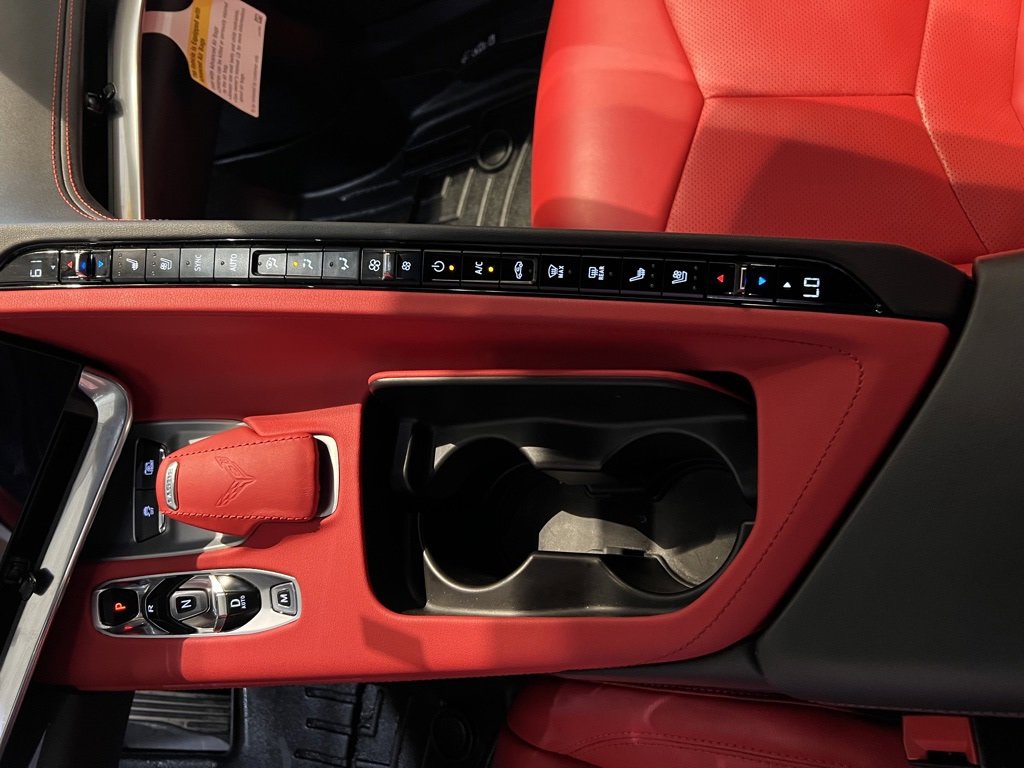 2022 Chevrolet Corvette Stingray 2LT photo 18