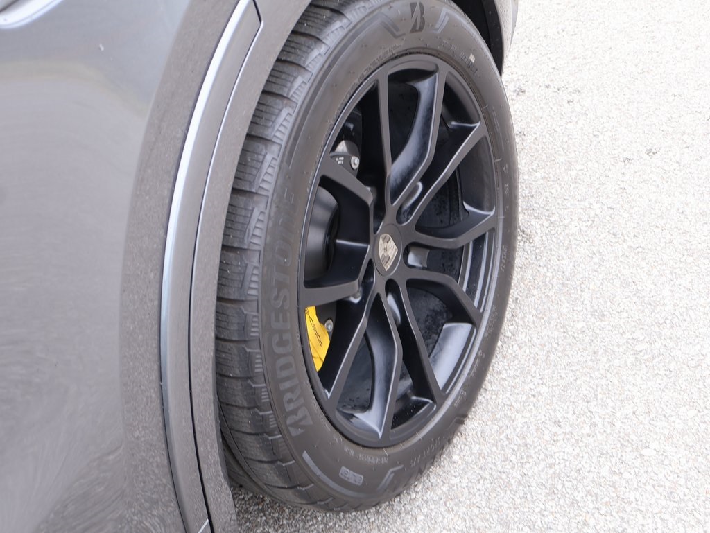 2025 Porsche Cayenne E-Hybrid Coupe Turbo photo 36
