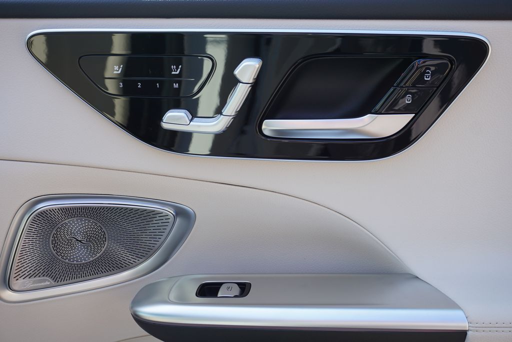 2025 Mercedes Benz C 300 photo 57