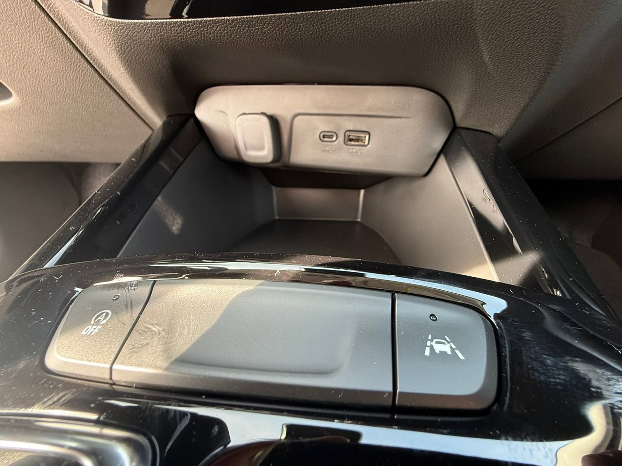 2025 Chevrolet Trax LT photo 24