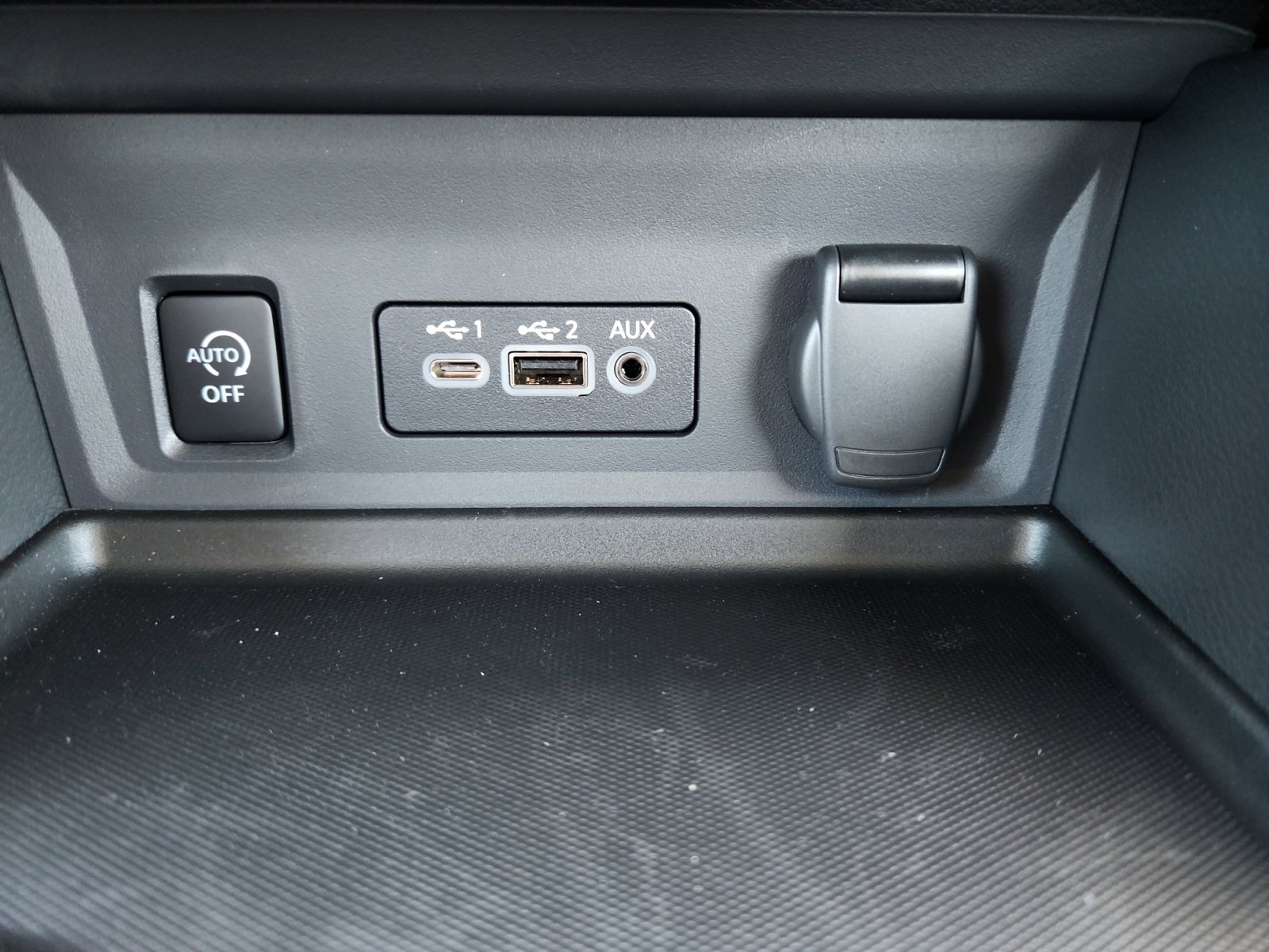2025 Nissan Sentra SR photo 18
