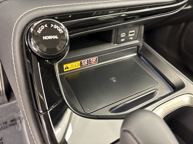 2025 Lexus NX Premium photo 13