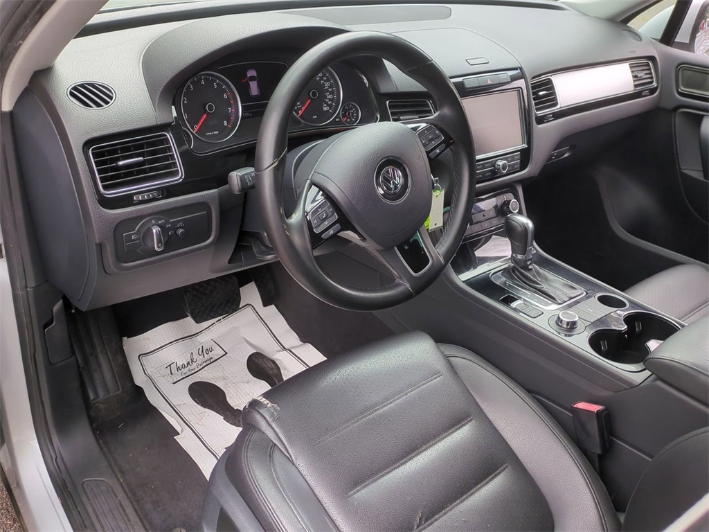 2011 Volkswagen Touareg VR6 FSI photo 11