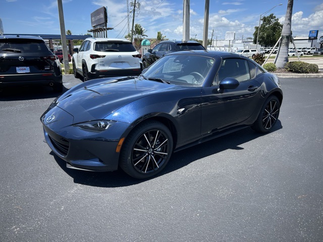 2025 Mazda MX-5 Miata Miata RF Grand Touring photo 3