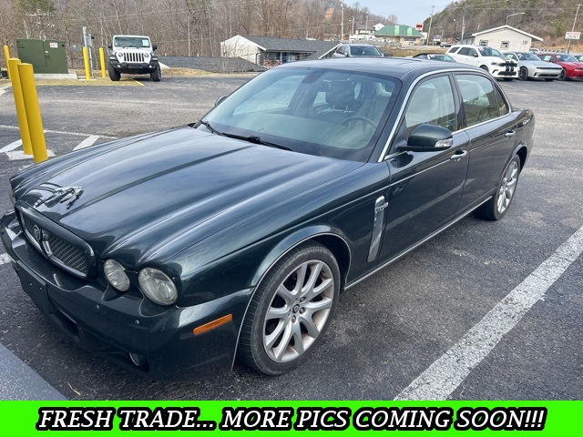 2008 Jaguar XJ Series XJ8 L's photo