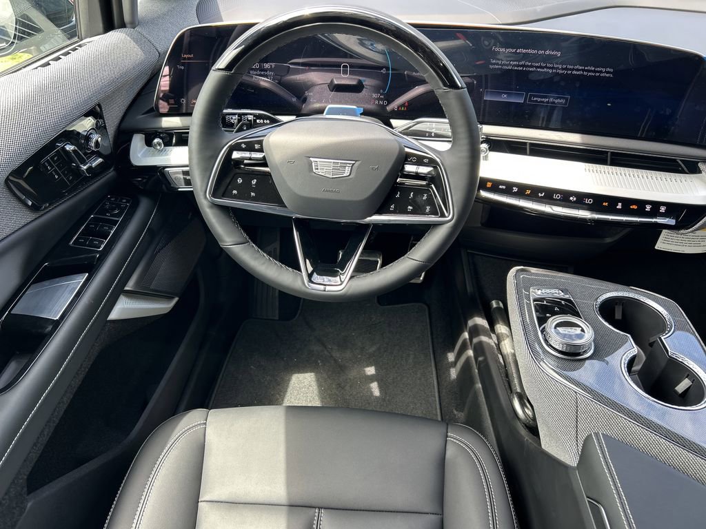 2025 Cadillac Optiq Luxury photo 11